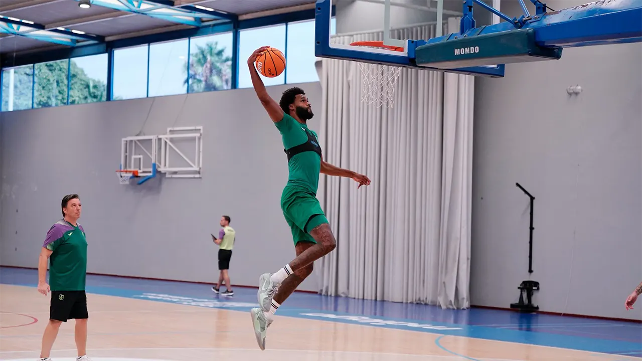 Unicaja James Webb III