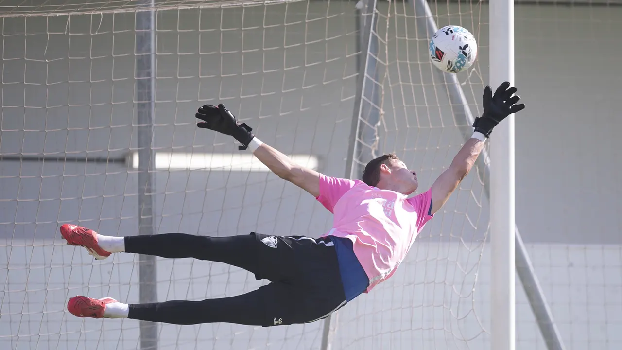 Málaga CF Carlos López