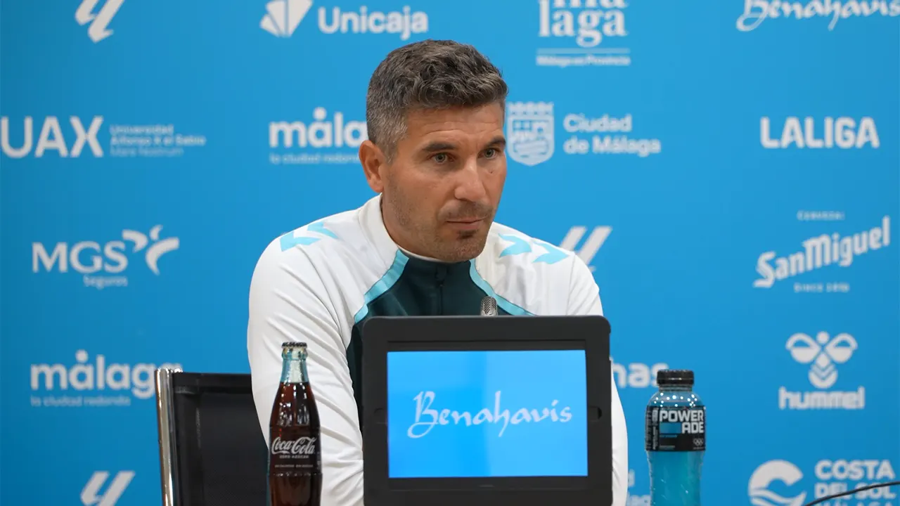 Juanfran Funes, en rueda de prensa / MÁLAGA CF