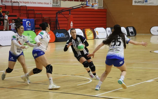 Bárbara Piñeira amplía su vinculación con el BM Costa del Sol Málaga hasta 2027